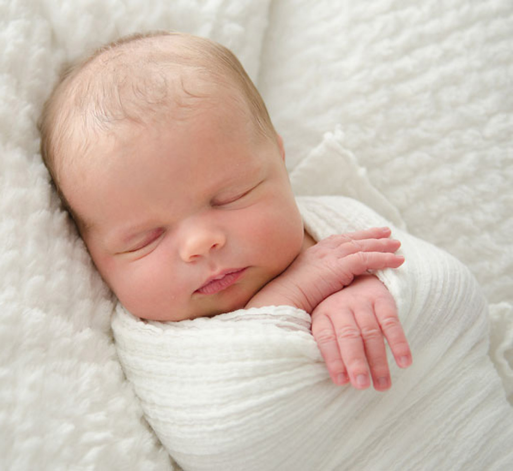Niagara-Newborn-Baby-Girl-Photographer